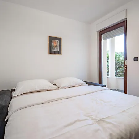 Awesome In With House Sea View Опатія