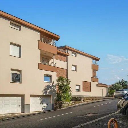 Awesome In With Wifi Apartament Opatija